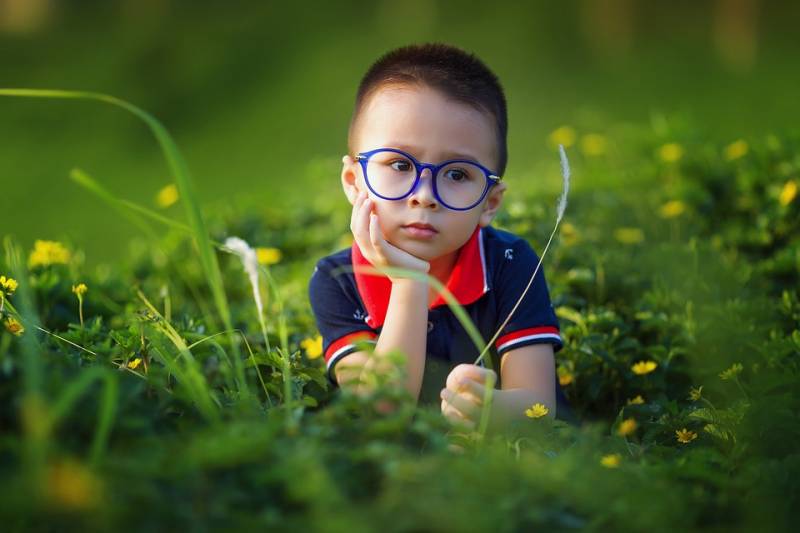Vente de lunettes pour enfant à la vue à Sénas - Optique du Cours